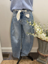Load image into Gallery viewer, Genevieve Drawstring Slouchy Jean