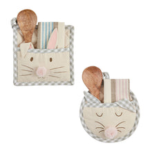 Load image into Gallery viewer, Hippity Bunny Pot Holder Set