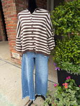 Load image into Gallery viewer, Hallie Mid Rise Crop Wide Jean