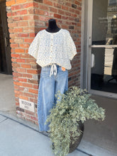 Load image into Gallery viewer, Clara Floral Round Neck Top