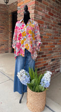 Load image into Gallery viewer, Floral Printed Button Down Top