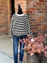 Load image into Gallery viewer, Orchard Days Sweater