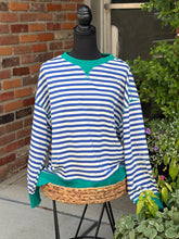 Load image into Gallery viewer, Oversized Comfy Stripe Crewneck