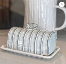 Load image into Gallery viewer, Mud Pie Texture Butter Dish