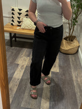 Load image into Gallery viewer, Black Relaxed Barrel Jean