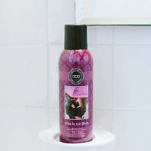 Load image into Gallery viewer, Bridgewater Kiss In The Rain