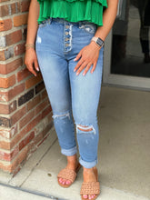 Load image into Gallery viewer, High Rise Cuff Mom Jean