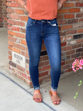Load image into Gallery viewer, Everyday Mid Rise Cuff Ankle Skinny Jean