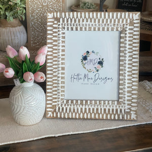 Dot pattern photo frame