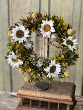 Load image into Gallery viewer, Hello Sunshine Wreath 16"